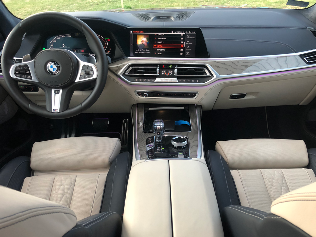 BMW X7 