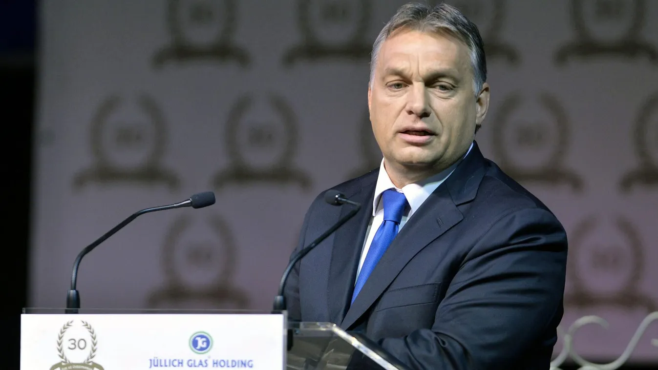 Orbán Viktor Székesfehérvár, 2014. október 4.
Orbán Viktor miniszterelnök beszédet mond a Jüllich Glas Holding Zrt. 30. jubileumi ünnepségén és az üveggyártó cég központi irodaházának avatóján Székesfehérváron 2014. október 4-én.
MTI Fotó: Koszticsák Szil