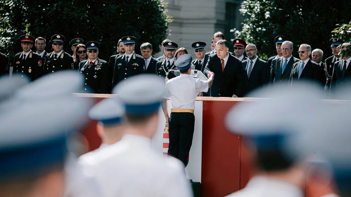 Orbán Viktor, tisztavatás, budai Vár, ünnepség 