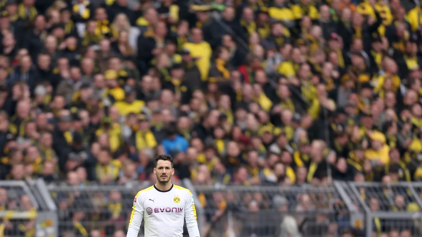 Borussia Dortmund vs Eintracht Frankfurt bundesliga soccer Roman Bürki 
