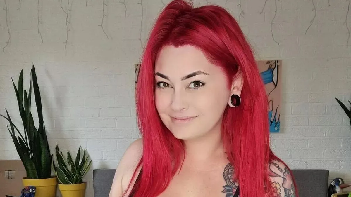 Milliókat költött egy OnlyFans-sztár arra, hogy hatalmas legyen a feneke - videó - ORIGO