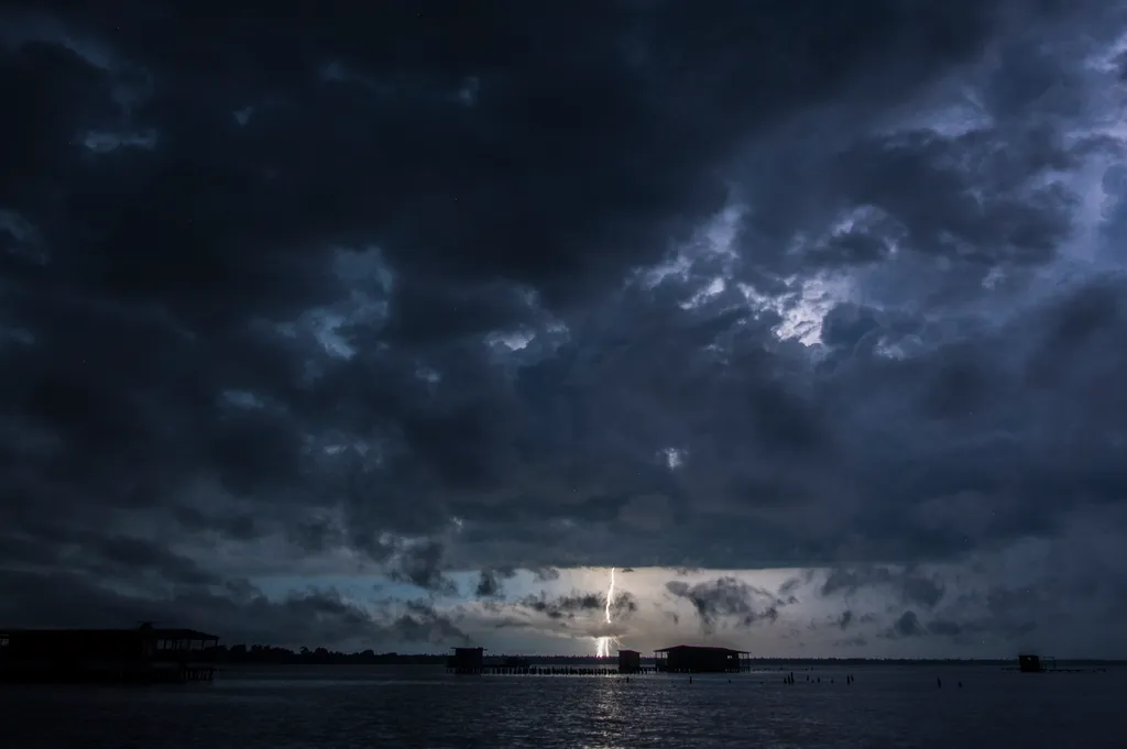 Catatumbói villámlás, Maracaibo-tó 