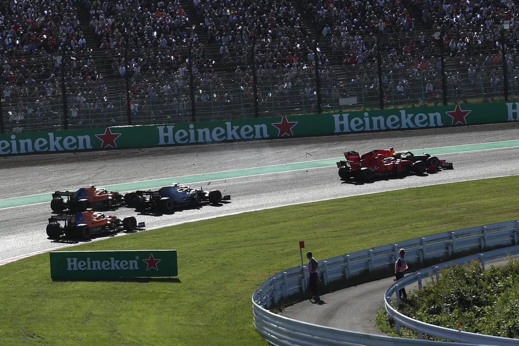 Forma-1, Japán Nagydíj, Leclerc, Verstappen, Hamilton, Mercedes, Ferrari, Red Bull 