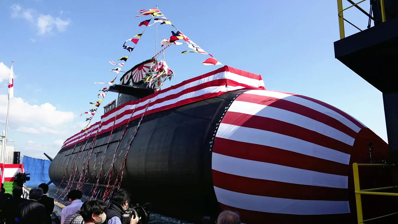 Japan's new submarine unveiled in Kobe 