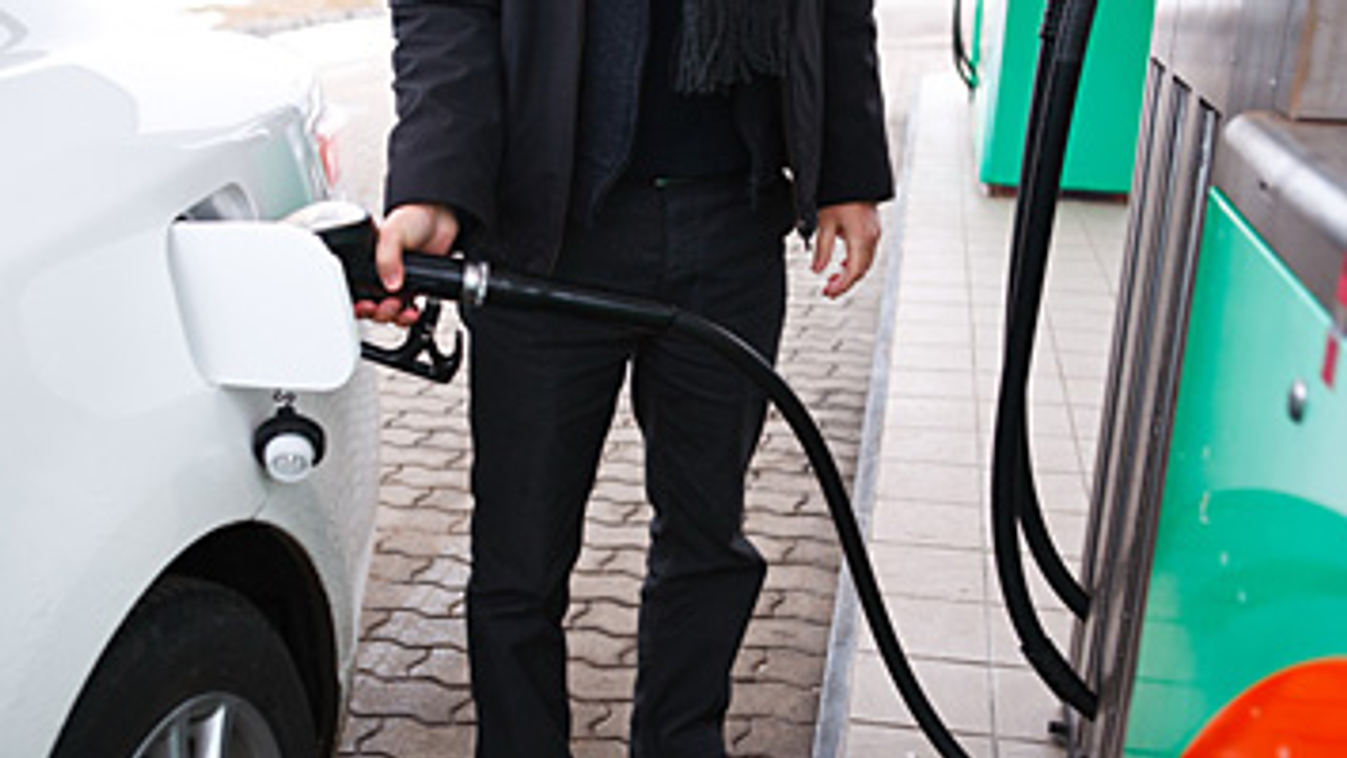 benzin, benzinkút, üzemanyag, Miért nem sokkal olcsóbb a benzin cikkhez 