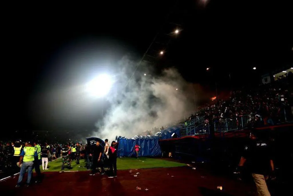 Arema Malang, Persebaya Surabaya, stadionkatasztrófa 