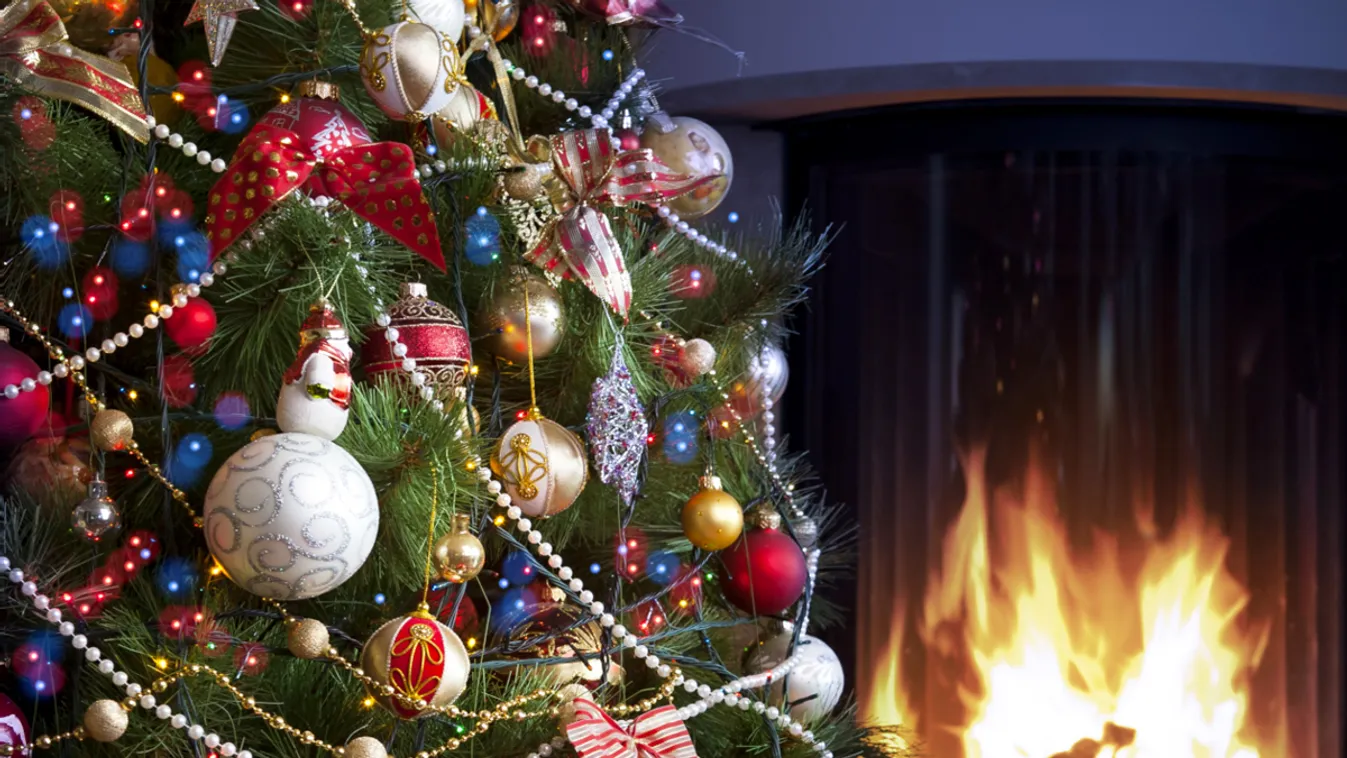 A tökéletes karácsony alapkellékei
karácsonyfa, ajándék 