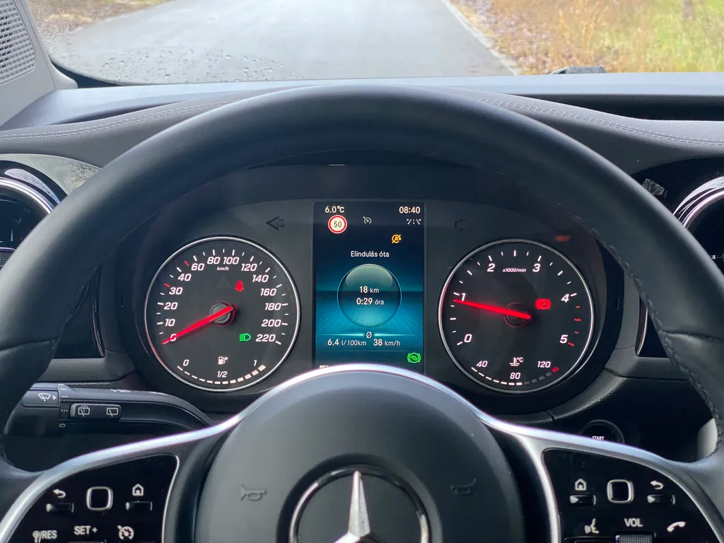 Mercedes-Benz T 180 d teszt (2023) 