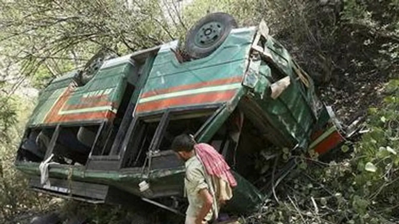 buszbaleset Pakisztán Kasmír 
