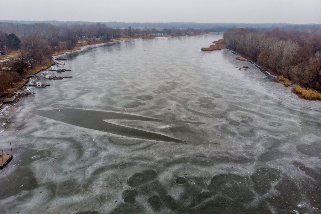 Befagyott a Tisza-tó 2022.01. 
  befagyott tó ÉVSZAK FOTÓ FOTÓTÉMA IDŐJÁRÁS jeges TÁJ tél természetfotó tó 