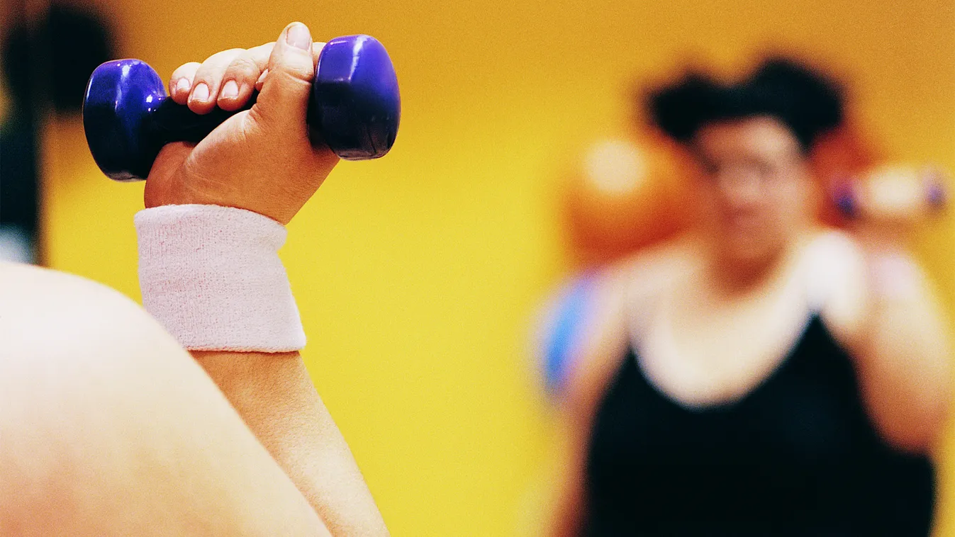 túlsúly kövérség edzés mozgás sport súlyzó 

Felismerhetetlen lett a bikinimodell 