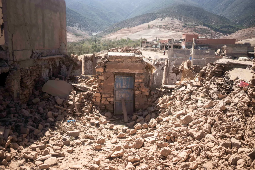 Marokkó földrengés, Észak-Afrika, 2023.09.12. sújtotta marokkói Tafeghaghte településen, Marrákestől délnyugatra 2023. szeptember 11-én. A szeptember 9-re virradó éjjelen pusztító, 7-es erősségű földmozgás fészkét Marrákestől mintegy 7 