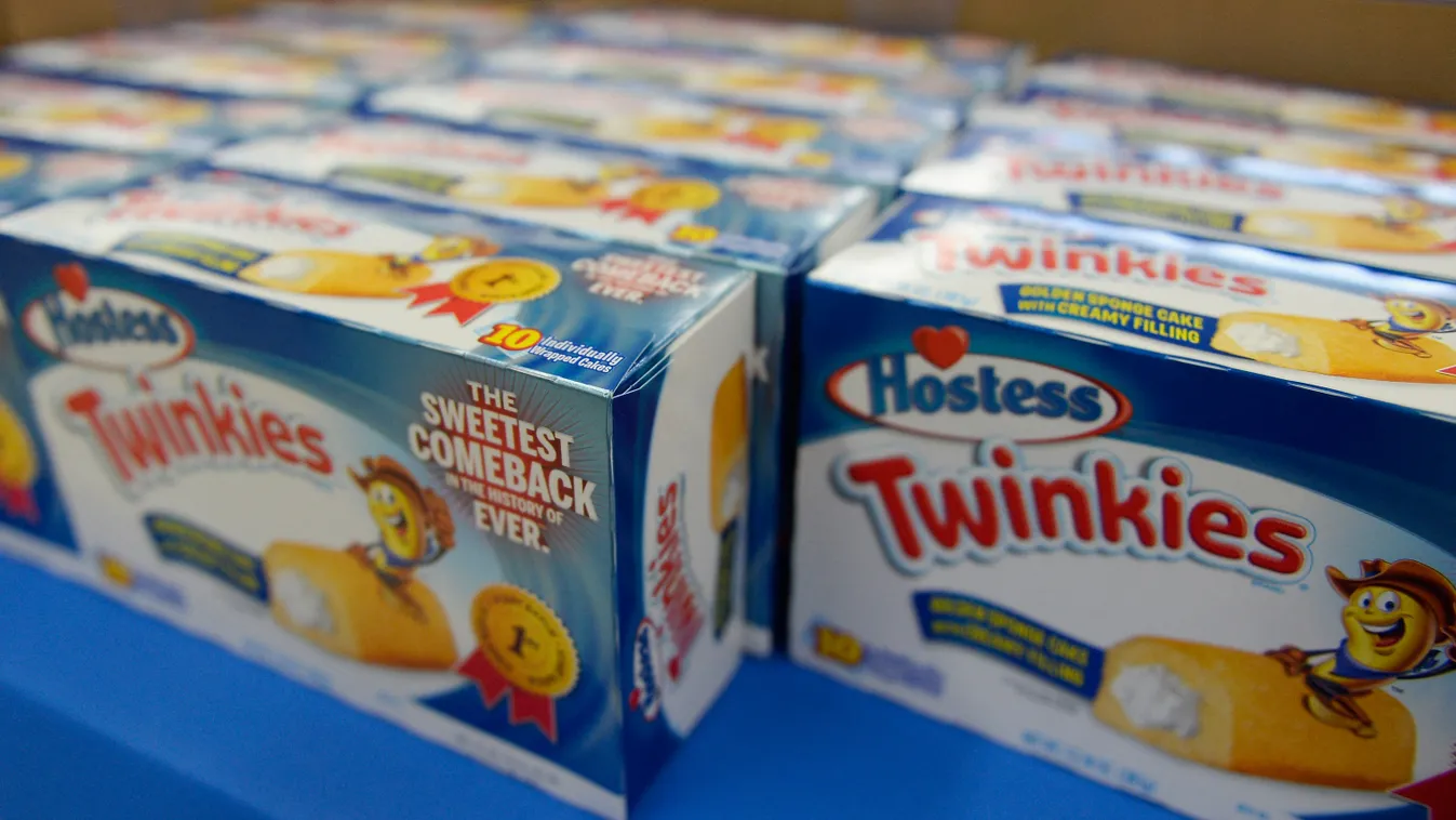 Twinkies, snack,  Return To Stores After Chapter 11 Bankruptcy GettyImageRank2 Display Business Retail USA California Snack Hostess Twinkie Pico Rivera, Cali 
