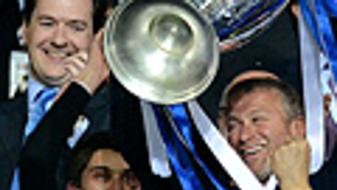 Roman Abramovic ünnepli a Chelsea győzelmét a Bajnokok Ligája döntője után