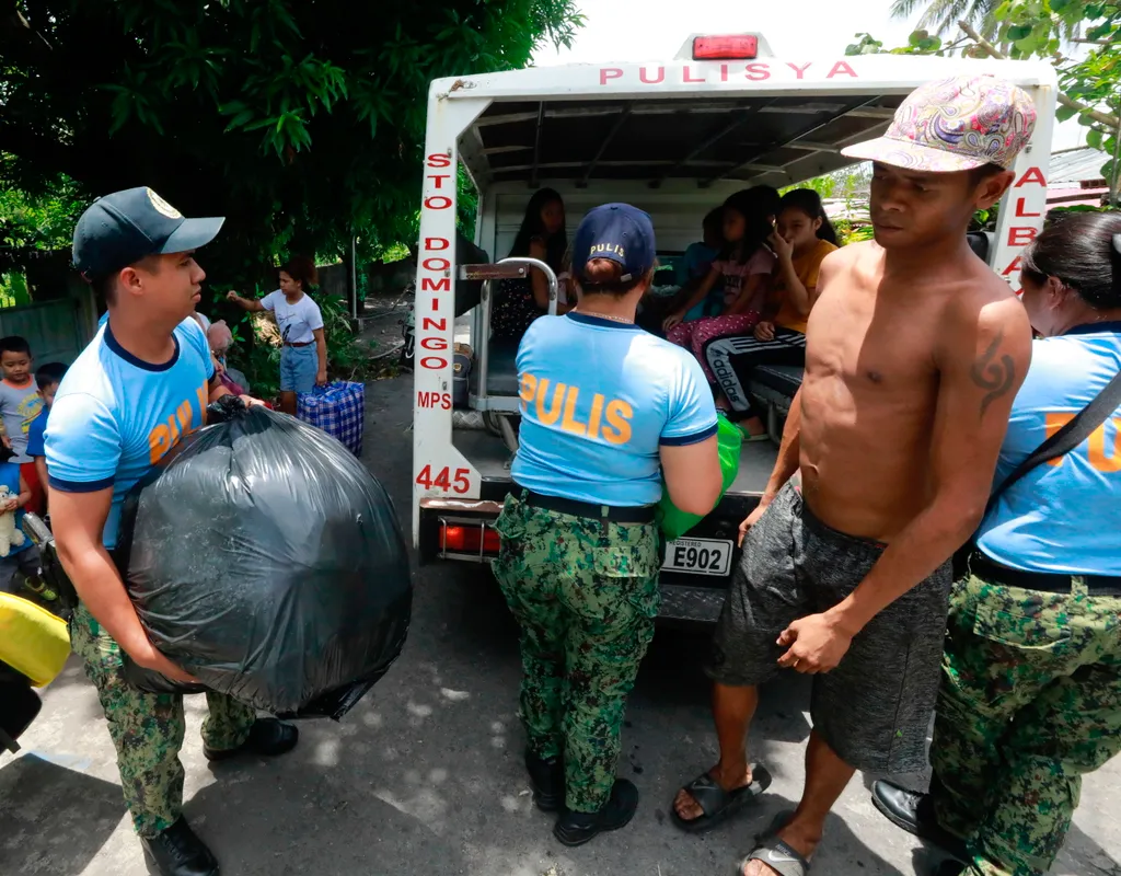 Fülöp-szigeteki Mayon vulkán Manila 