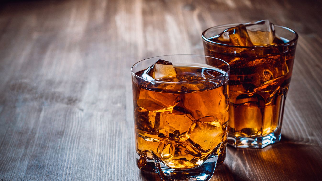 Whiskey Cola Magyarországon járt a világ egyik legismertebb bartendere news 