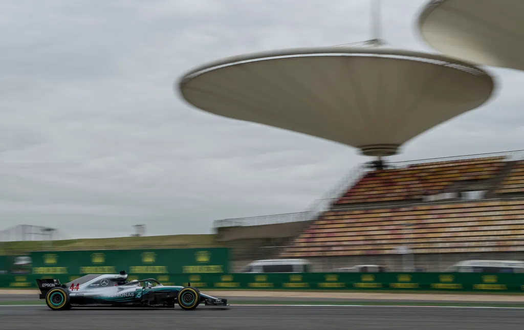 A Forma-1-es Kínai Nagydíj pénteki napja, Lewis Hamilton, Mercedes-AMG Petronas 