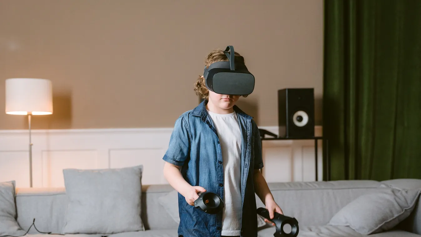 virtuális valóság vr headset fejsisak videojáték 