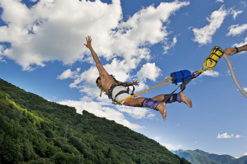 Contra, gát, duzzasztógát, Verzasca, bungee jumping, bungee, kötélugrás, legmagasabb, Svájc 