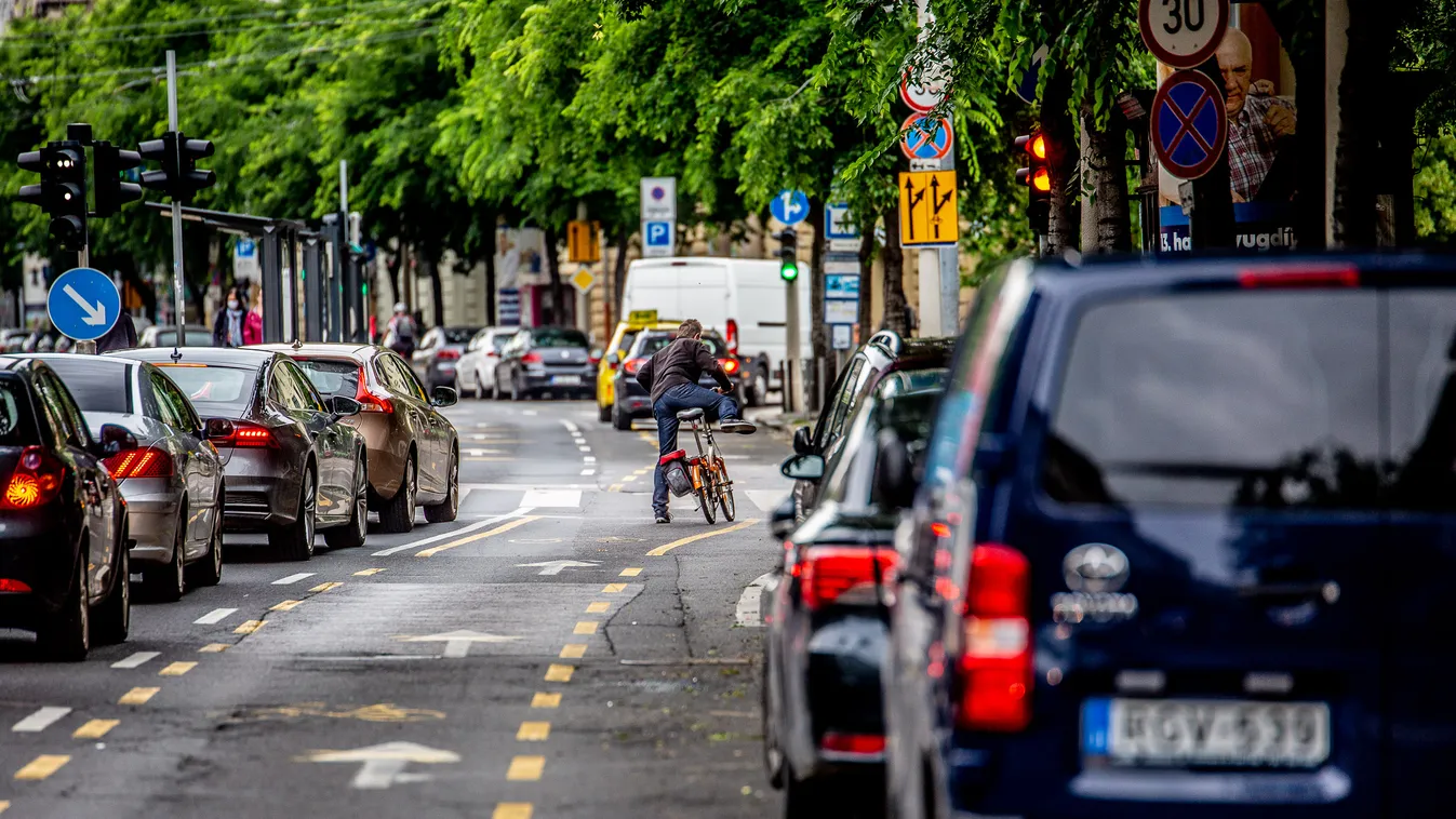 Budapest Nagykörút biciklisáv bicikli kerékpársáv kerékpár közlekedés 