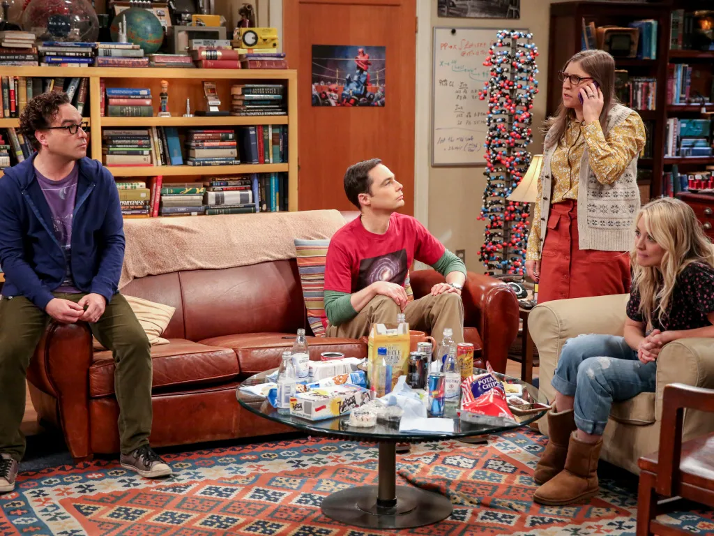 "The Change Constant" - Pictured: Leonard Hofstadter (Johnny Galecki), Sheldon Cooper (Jim Parsons), Amy Farrah Fowler (Mayim Bialik) and Penny (Kaley Cuoco). Sheldon and Amy await big news, on the series finale of THE BIG BANG THEORY, Thursday, May 16 (8
