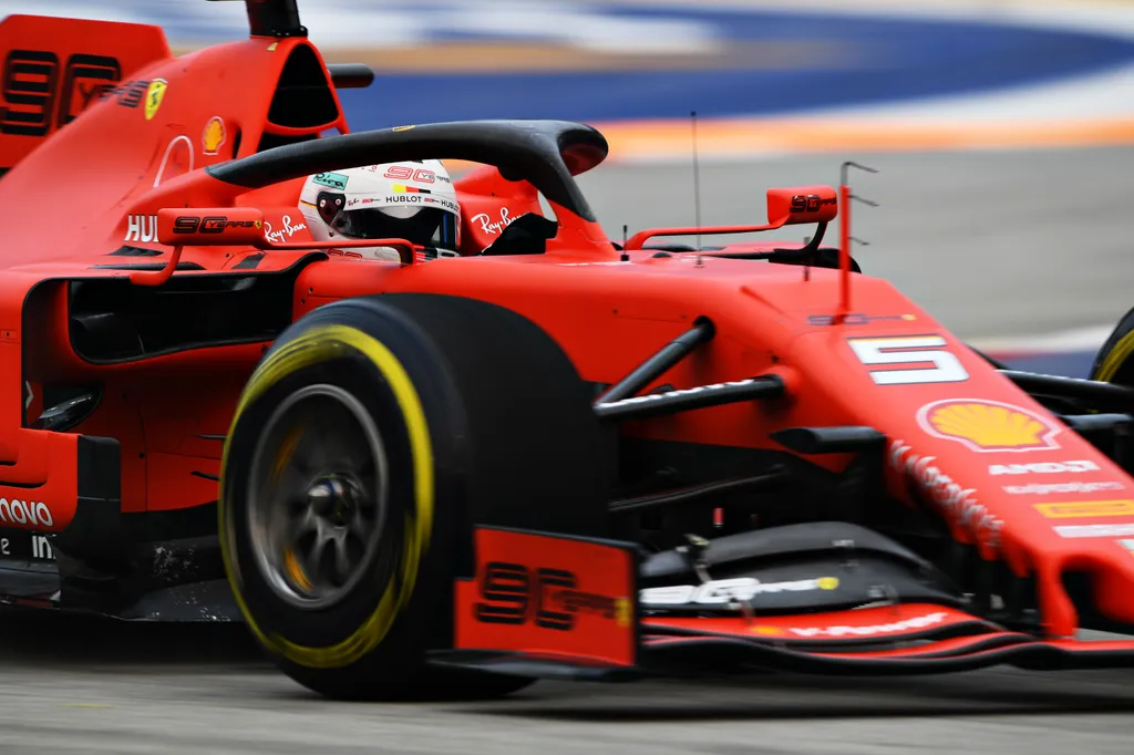 Forma-1, Szingapúri Nagydíj, péntek, Vettel, Ferrari 