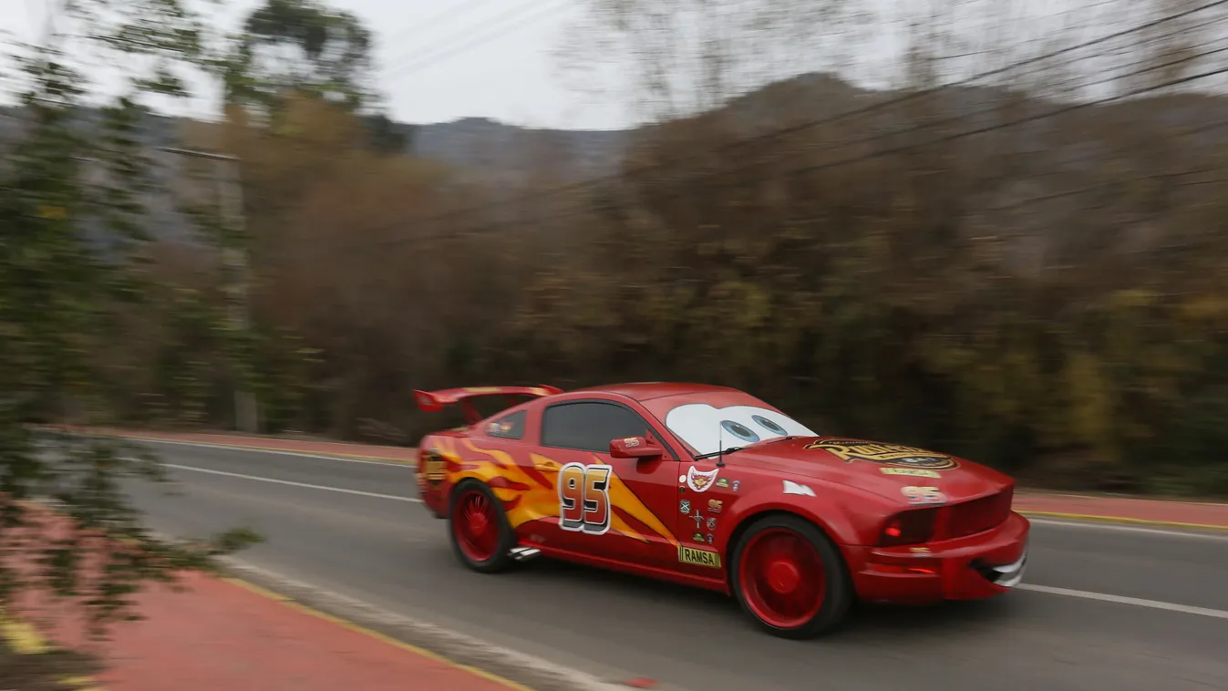 A Verdák című film autói Chilében 
 autó Covid-19 Ford Mustang koronavírus koronavírus-járvány KÖZLEKEDÉSI ESZKÖZ személyautó 