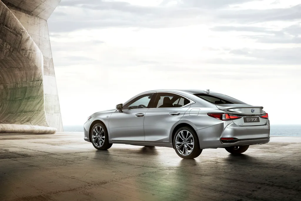 Lexus ES 300h 