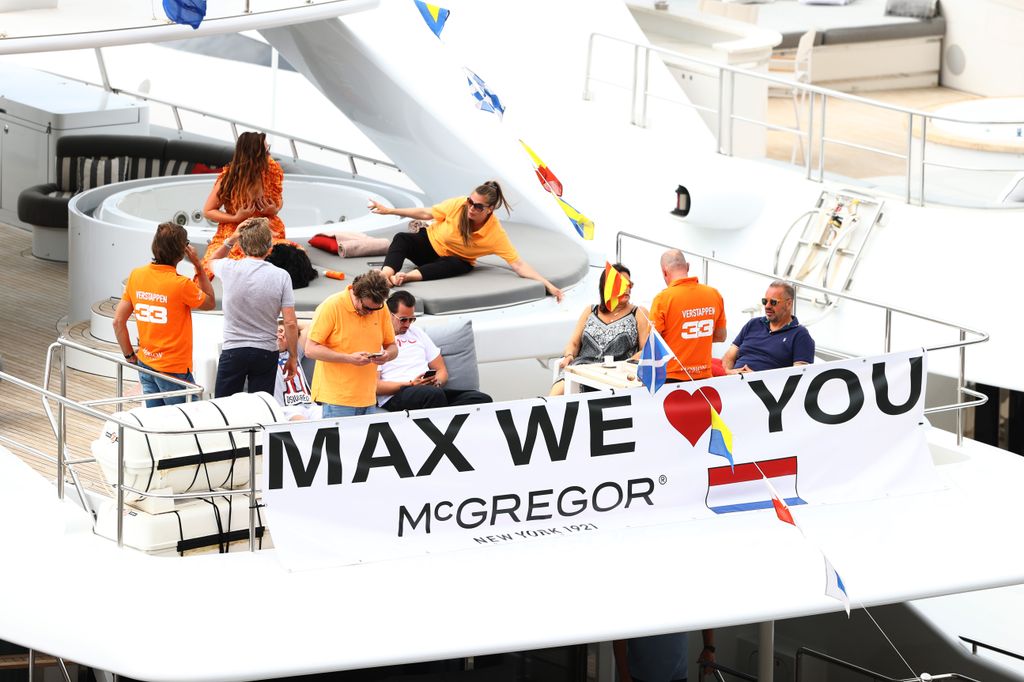 Forma-1, Monacói Nagydíj, Max Verstappen, szurkolók, yacht 
