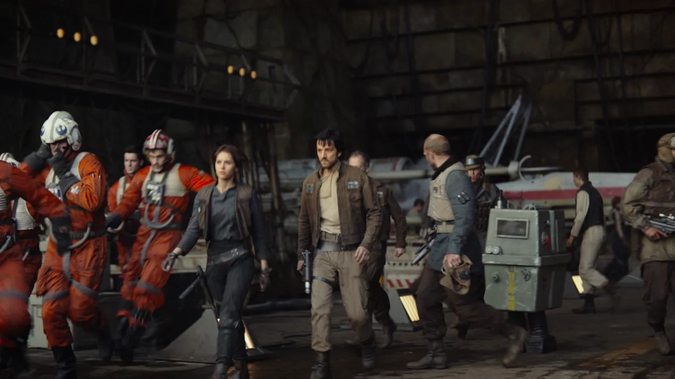 Rogue One: A Star Wars Story

L to R: (Felicity Jones) & (Diego Luna)

Ph: Film Frame

©Lucasfilm LFL 