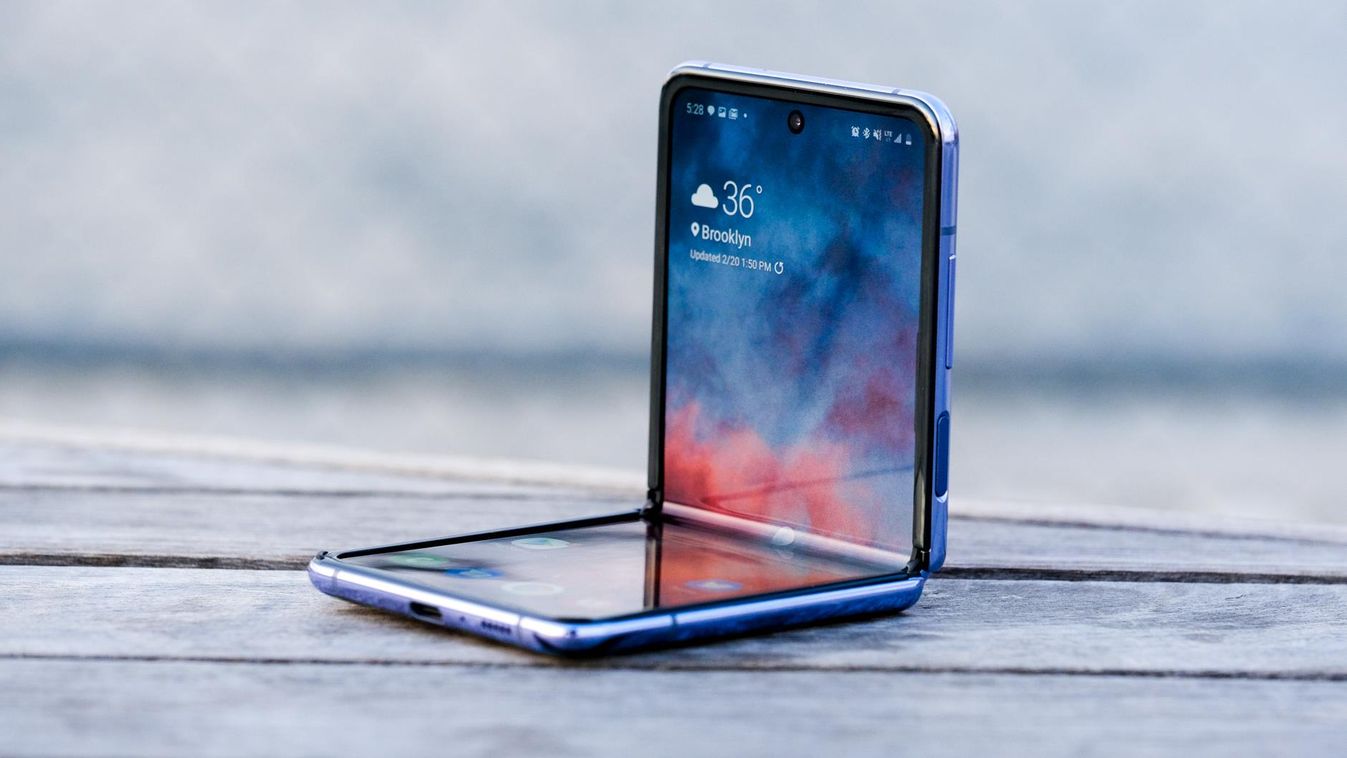 Samsung összehajtható mobil 