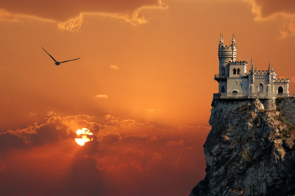 Lélegzetelállító kastély a Krím-félszigeten, Fecskefészek-kastély, galéria, 2022 