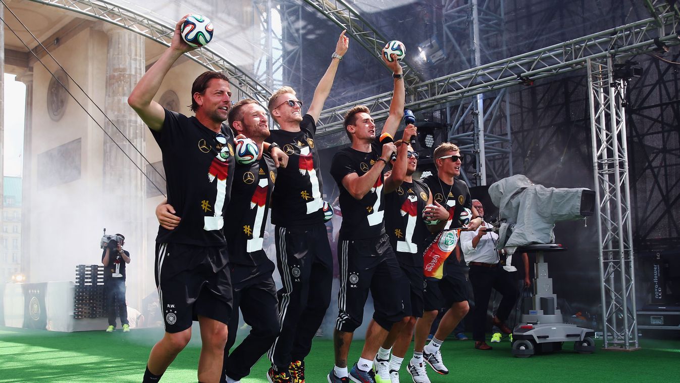 német válogatott, ünneplés, Berlin, világbajnoki győzelem, német játékosok 