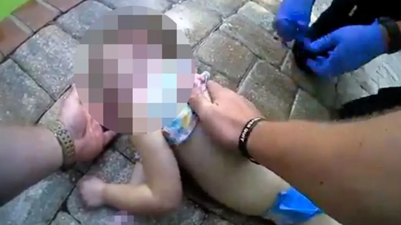 rendőrök találtak rá a nagyszülők medencéjében fejjel lefele lebegő kislányra 