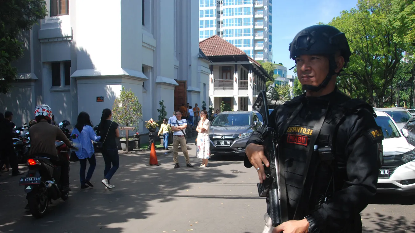 kisebbség vallás keresztény keresztényüldözés  vallási közösségek védelme kereszténység Indonézia 