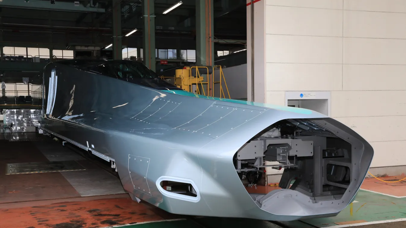 ALFA-X sinkanszen vonat mozdony Japán 