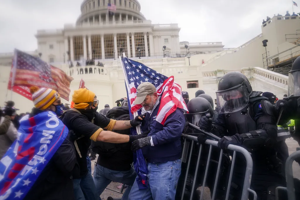 Capitolium ostroma, USA, 2021.01.06. aaa BIDEN, Joe; TRUMP, Donald 