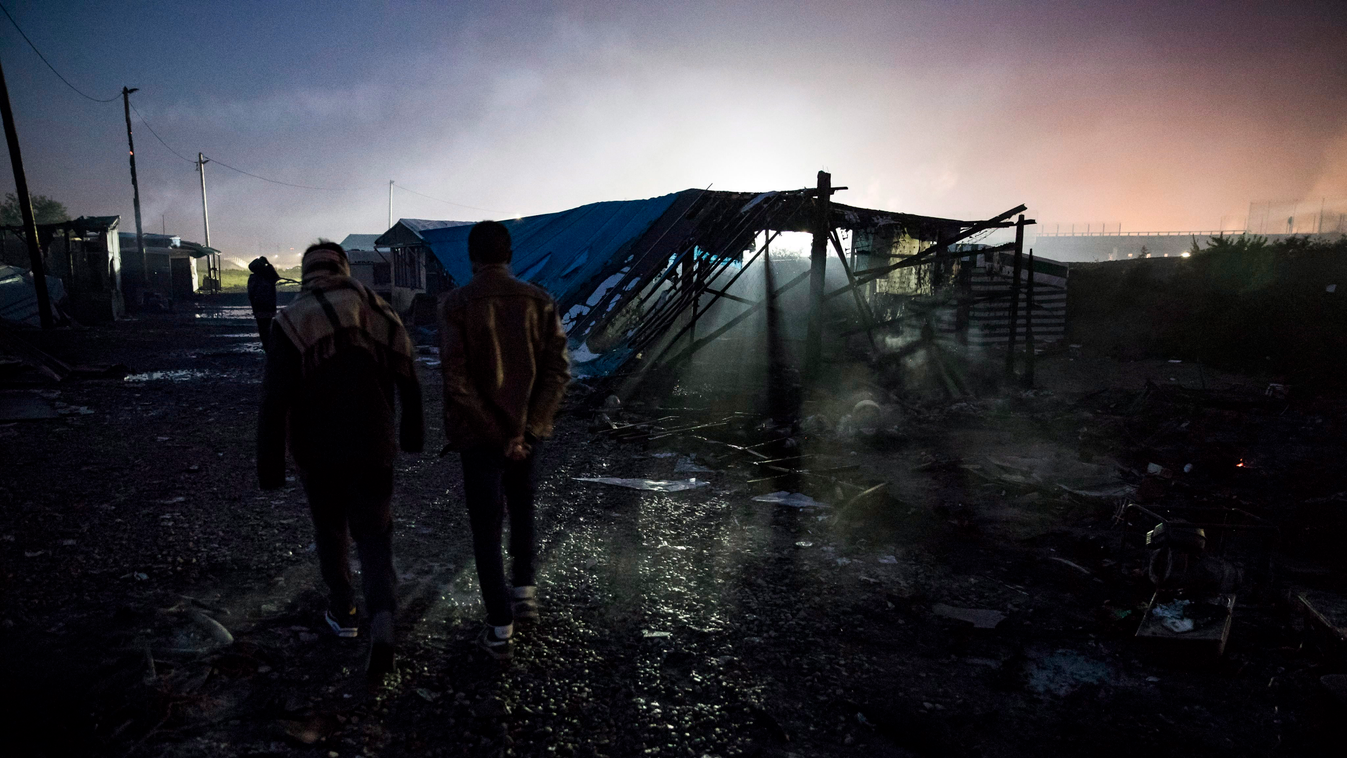 Calais Dzsungel menekülttábor felszámolása 