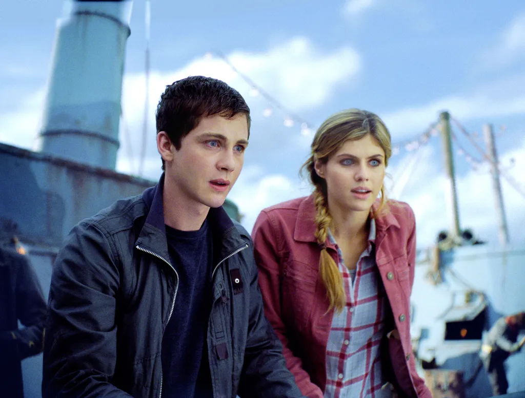 Percy Jackson: Sea of Monsters Cinema adventure fantasy YOUNG MAN WOMAN ADOLESCENT TEENAGER HORIZONTAL 