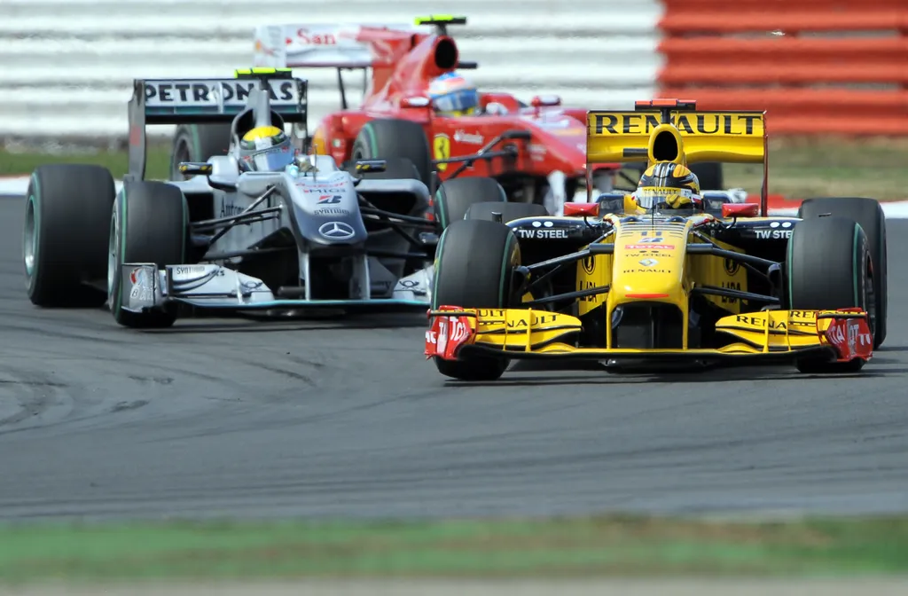 Forma-1, Robert Kubica, Renault F1 Team, Nico Rosberg, Mercedes GP Petronas, Brit Nagydíj, 2010 