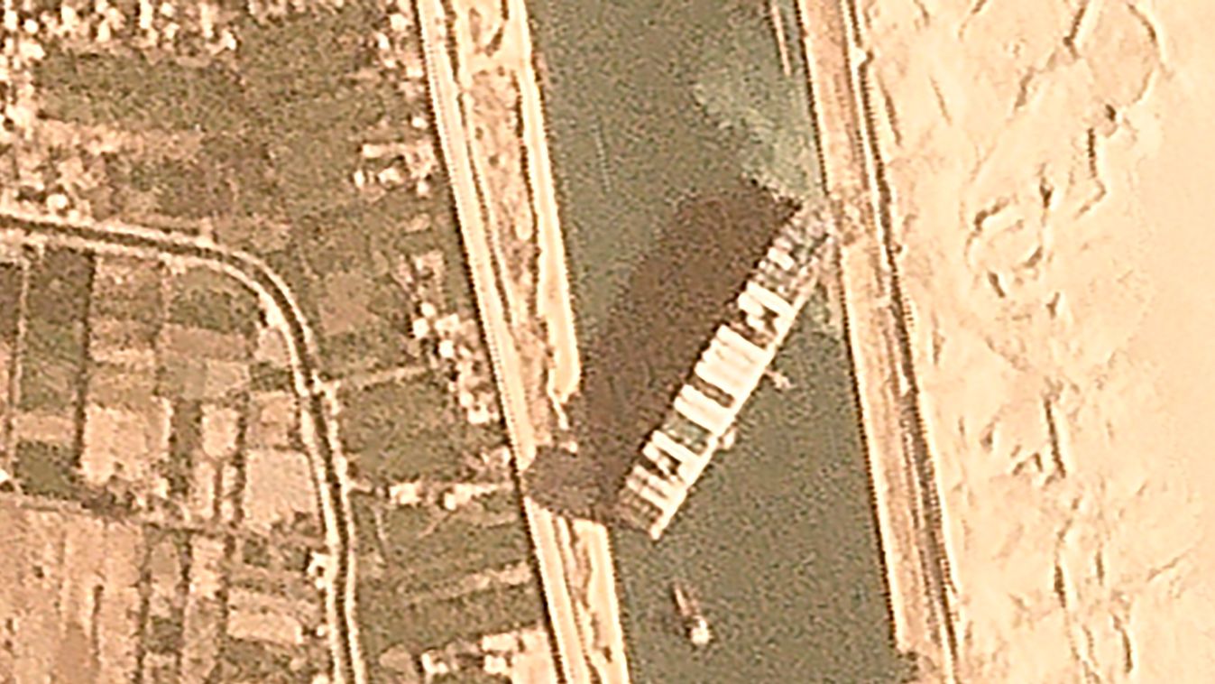 Szuezi-csatorna, beszorult hajó 