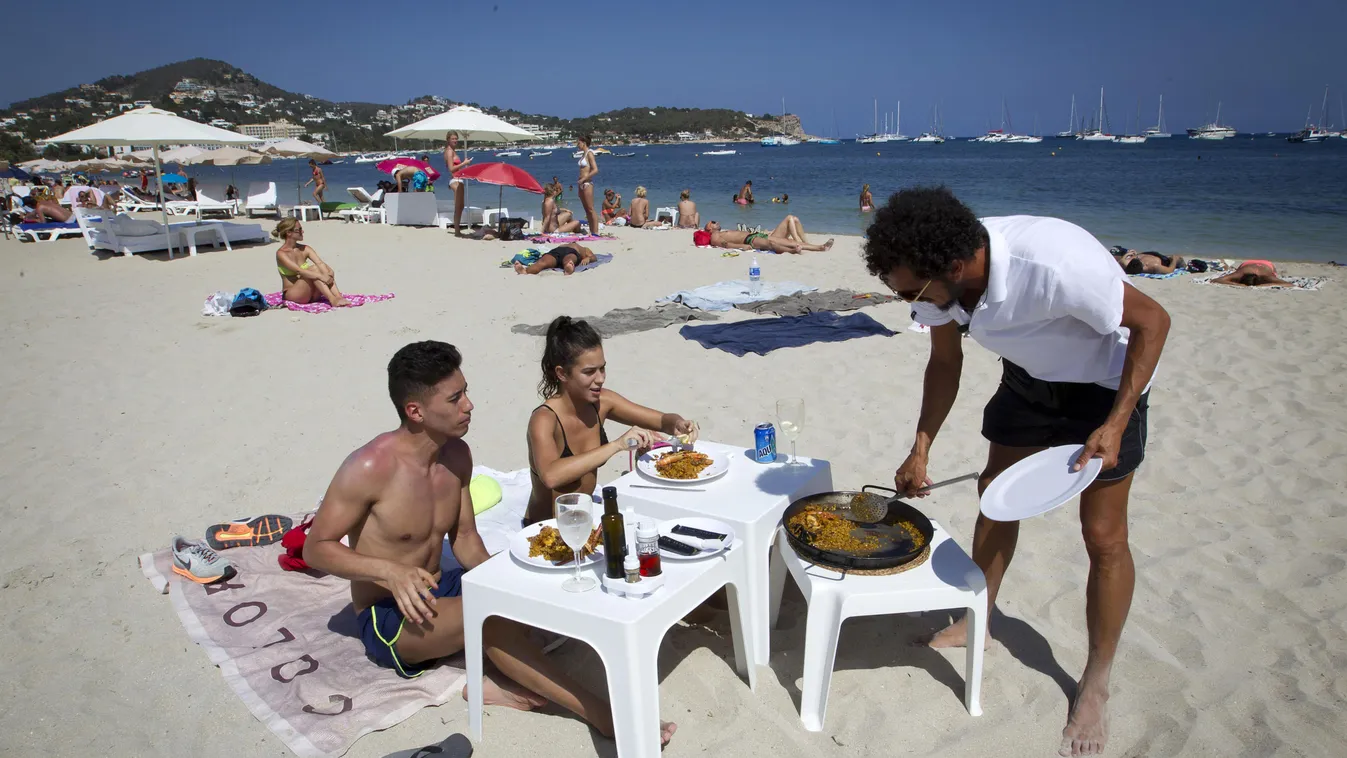 Ibiza Talamanca strand paella 
