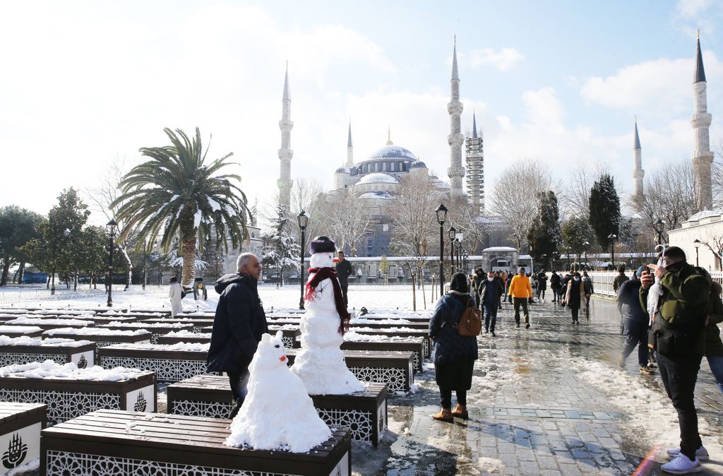 Havazás Törökországban  2022.01. 
 Snowfall in Istanbul cold,istanbul,snowfall,winter,turkey Horizontal 