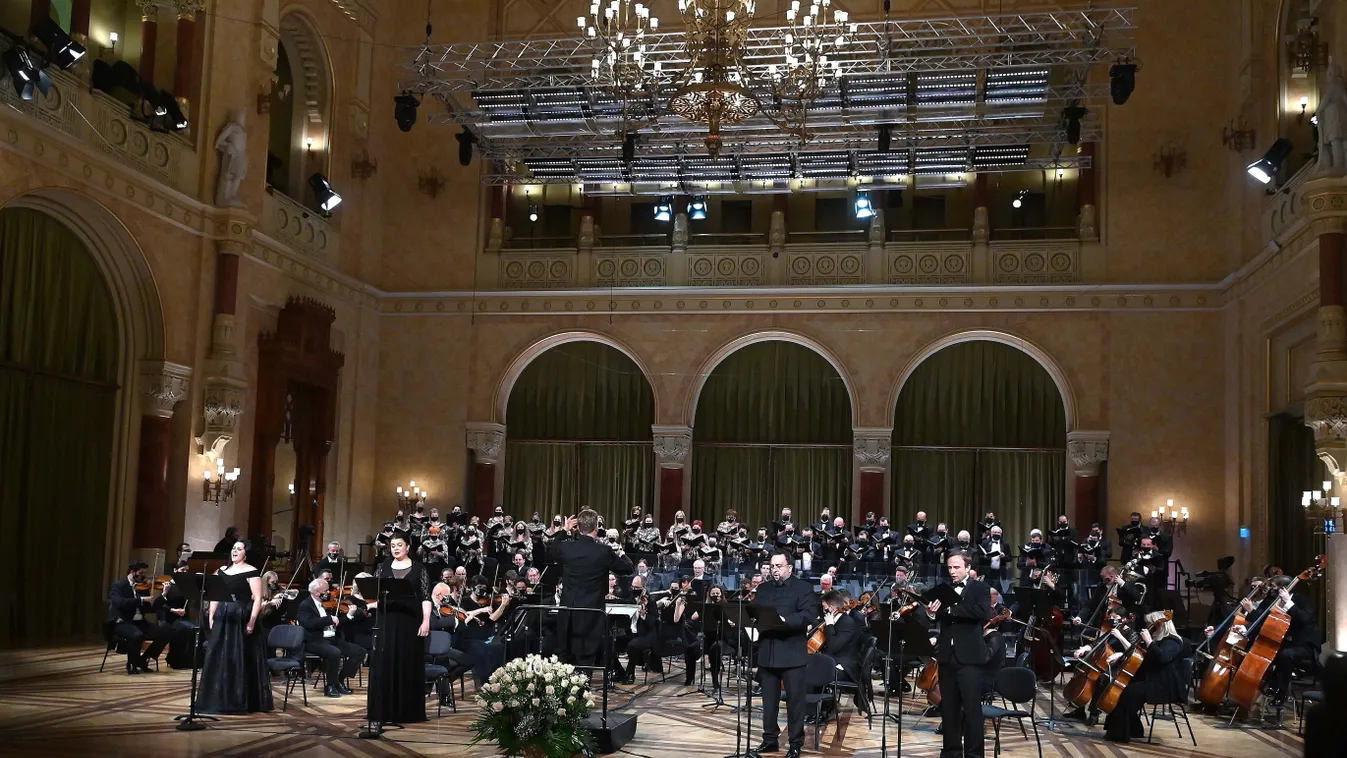 Magyar Rádió Énekkar galéria   PAD Zoltán; ÁLTALÁNOS KULCSSZÓ énekes énekesnő énekkar évforduló jubileumi koncert koncert Közéleti személyiség foglalkozása művész MŰVÉSZET SZEMÉLY vezényel 