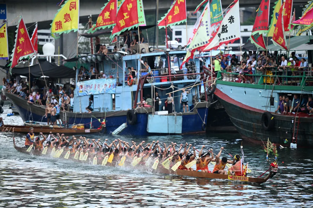 Képeken a különleges Sárkányhajó Fesztivál Hongkongban, galéria, 2023 