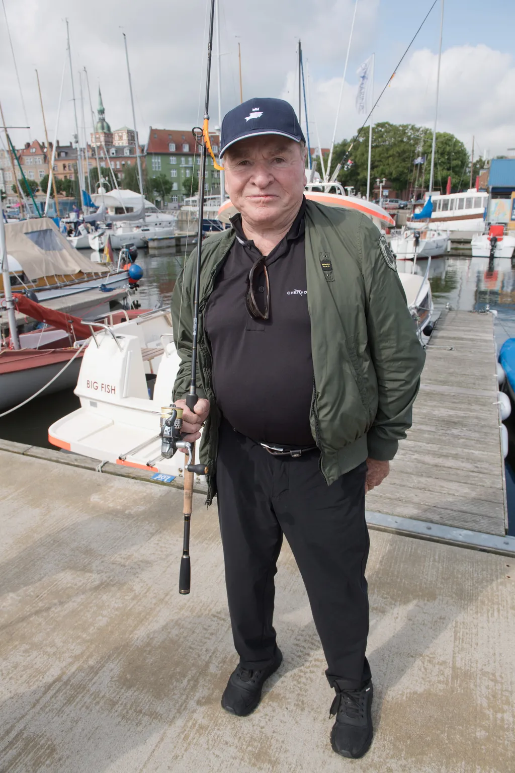 Actor Fritz Wepper in Stralsund Sports Free time Western Pomerania-Rügen Vertical FISHING ACTOR 