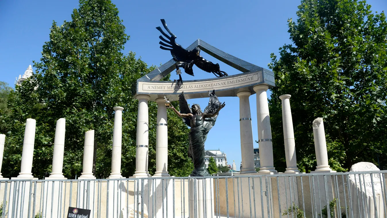 A német megszállás áldozatainak emlékműve a budapesti Szabadság téren 