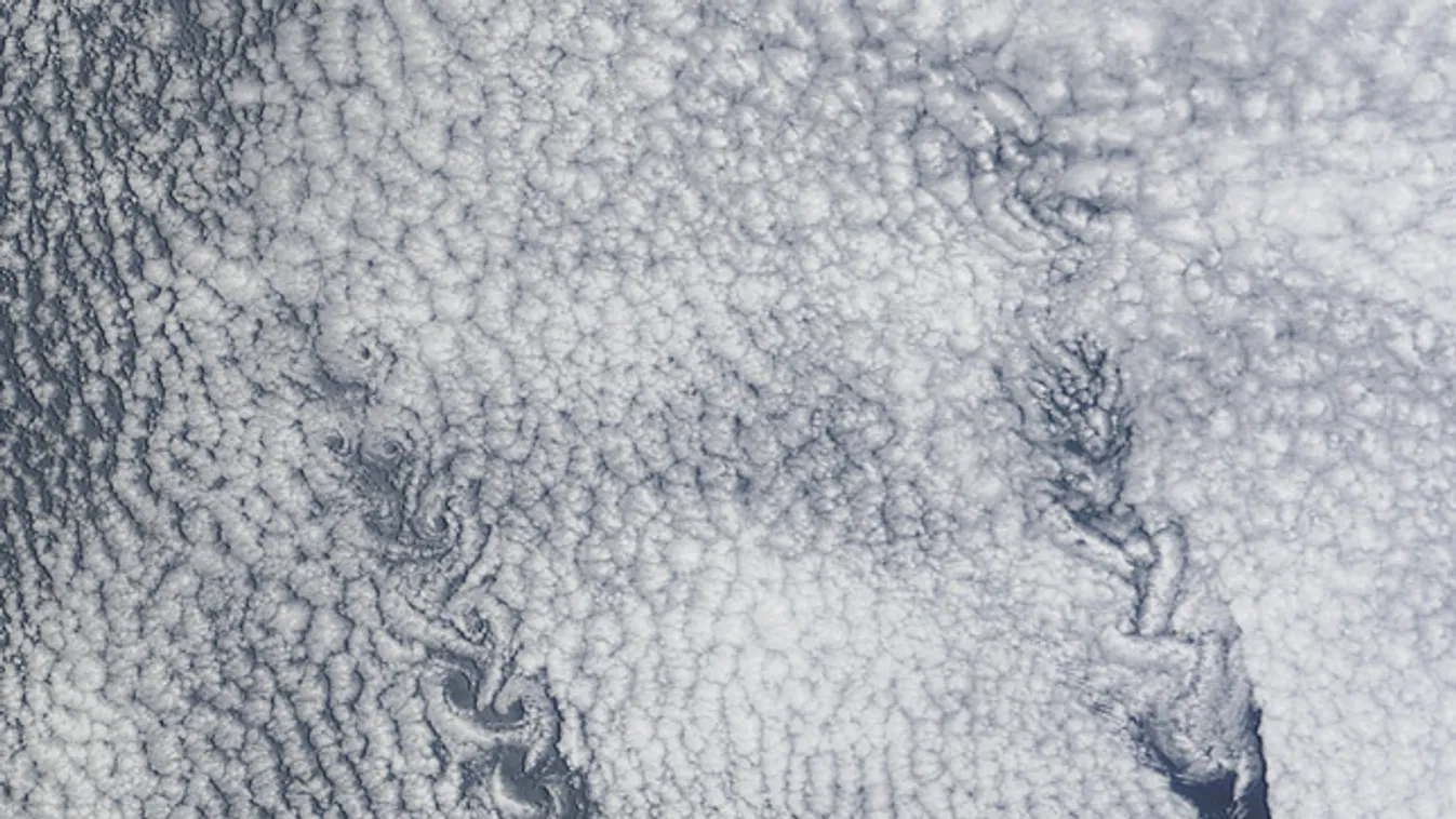 Kármán-örvénysor, Chile, alacsonyszintű felhő, Terra MODIS, műholdkkép