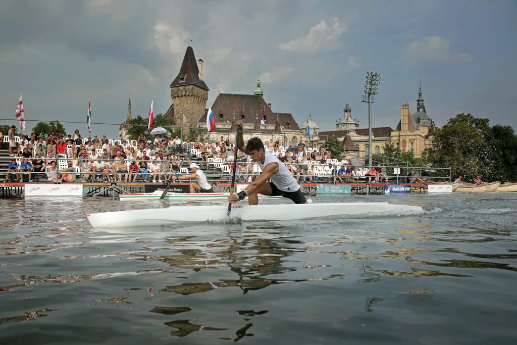 Redbull vizisprint kajak-kenu gyorsasági verseny a Városligetben 2018 szeptember 1-én Redbull vizisprint kajak-kenu gyorsasági verseny a Városligetben 2018 szeptember 1-én 