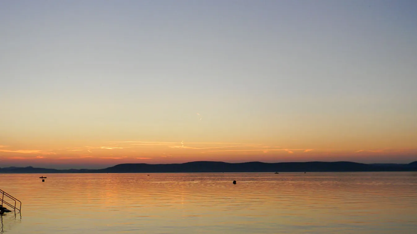 Balaton kerülés kerékpárral, naplemente